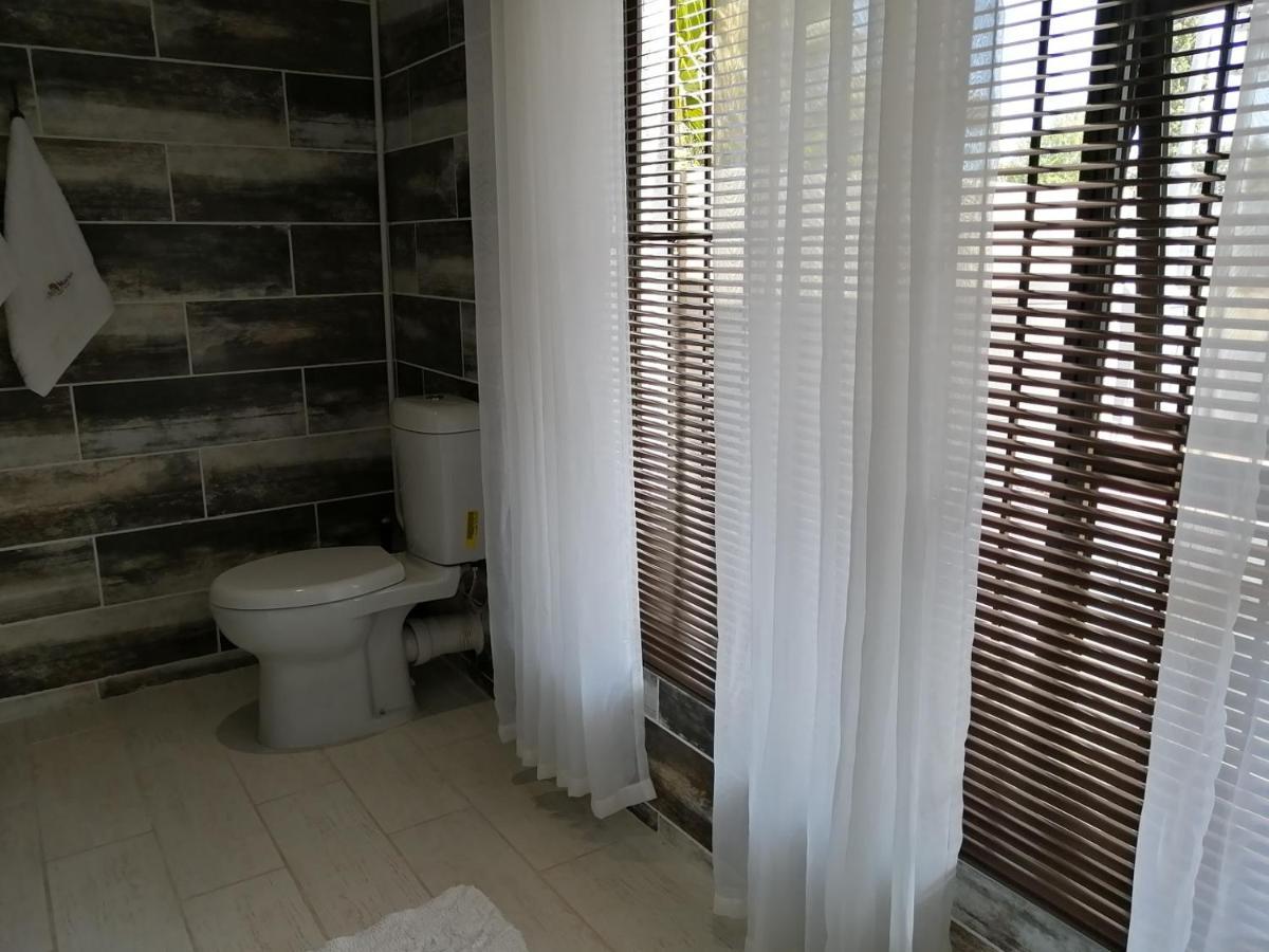 Villa Mariss Guesthouse Kraaifontein 外观 照片
