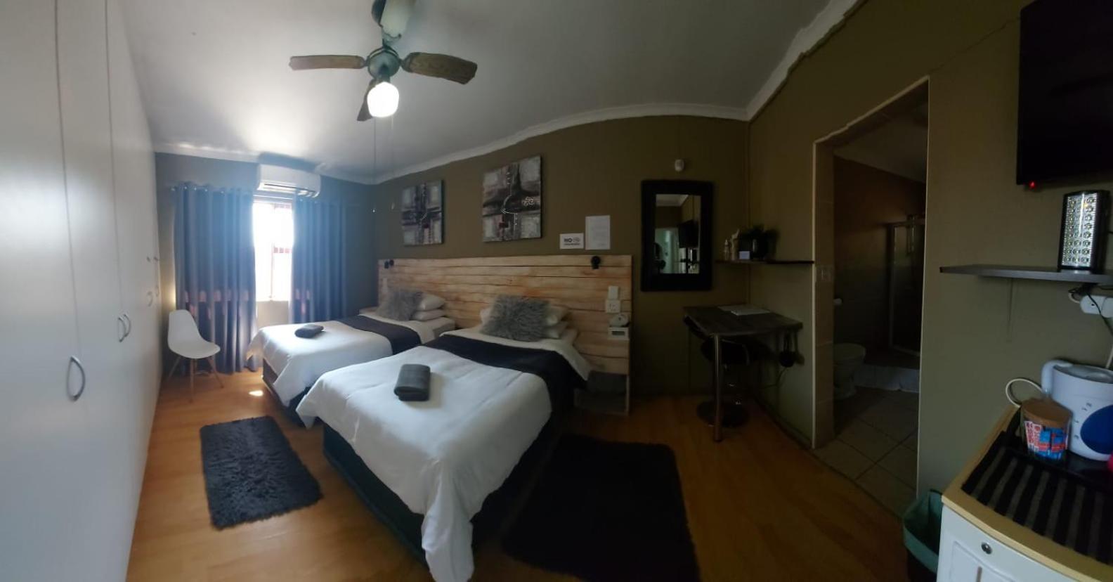 Villa Mariss Guesthouse Kraaifontein 外观 照片